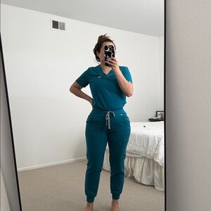 Figs Teal Scrub set